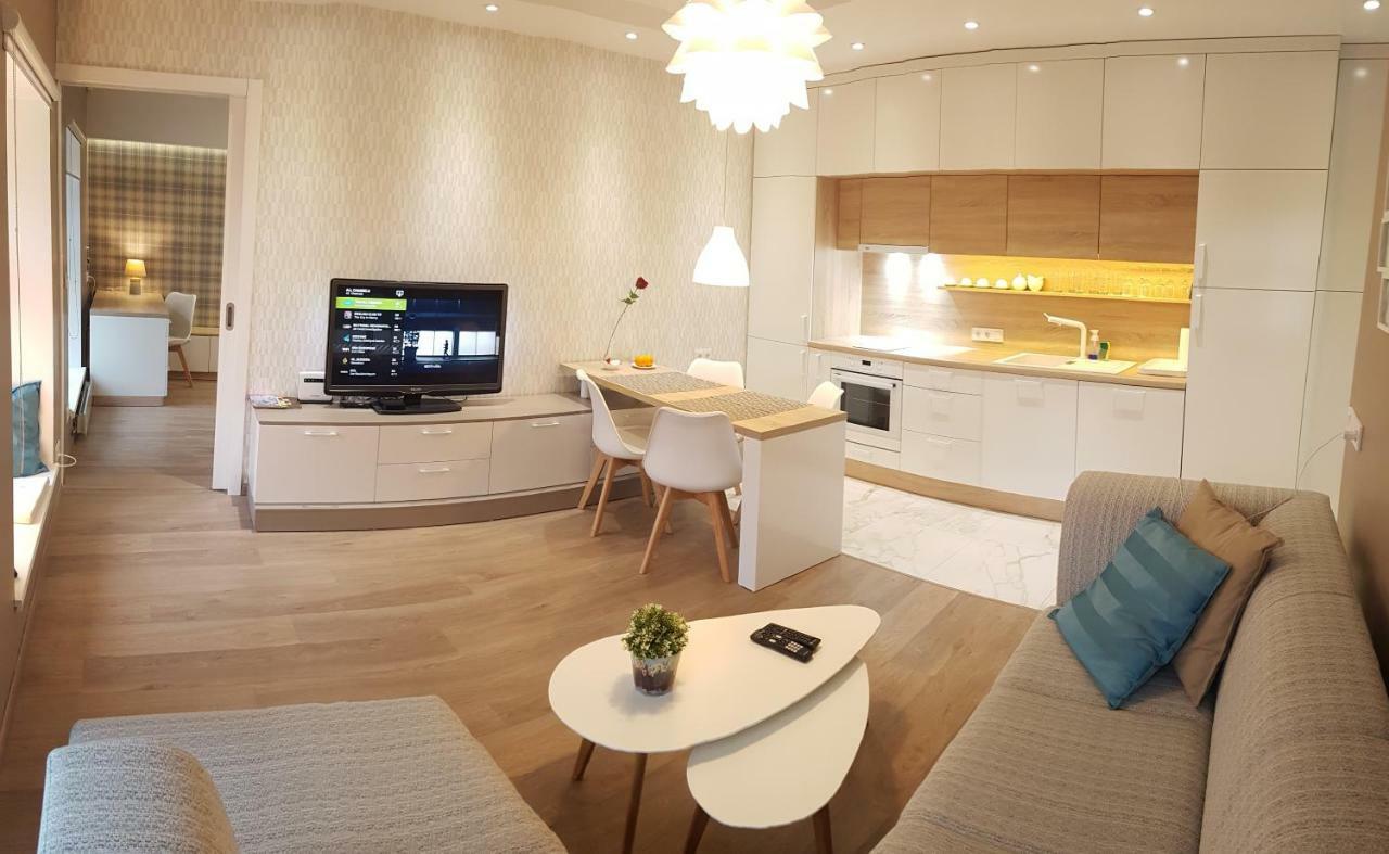 Happy Innside, Free Parking, Self Check-In 7X24H, Ac فيلنيوس المظهر الخارجي الصورة